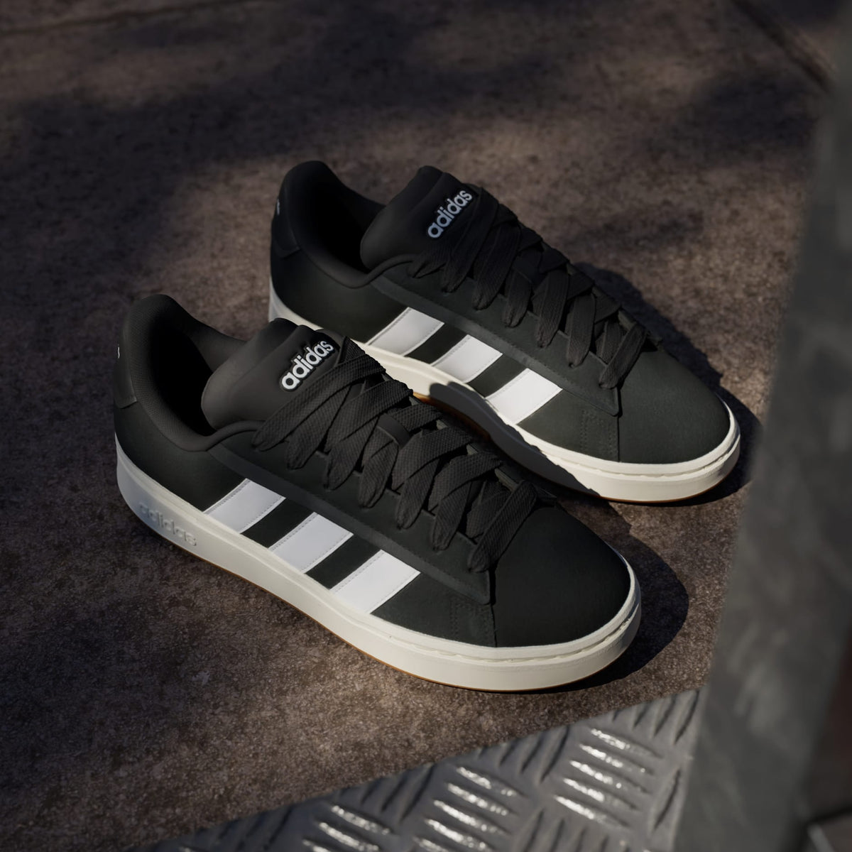 Мъжки маратонки adidas Grand Court Alpha Core Black White - JR0543 – снимка 5
