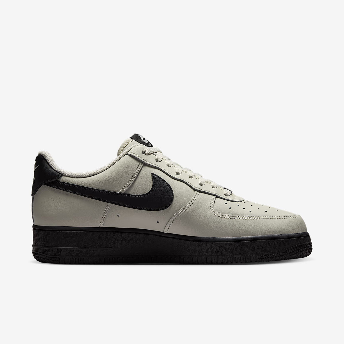 Маратонки Nike Air Force 1 '07 Light Bone Black - FJ4146-005 – снимка 3
