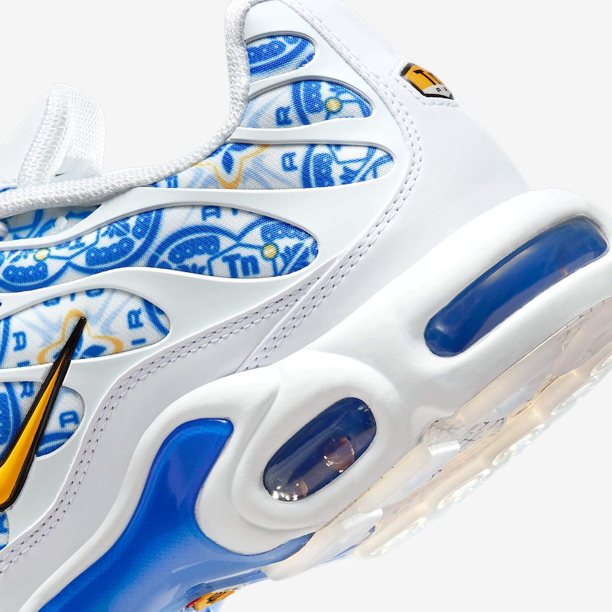 Мъжки маратонки Nike Air Max Plus Lisboa - IM5982-100 – снимка 8