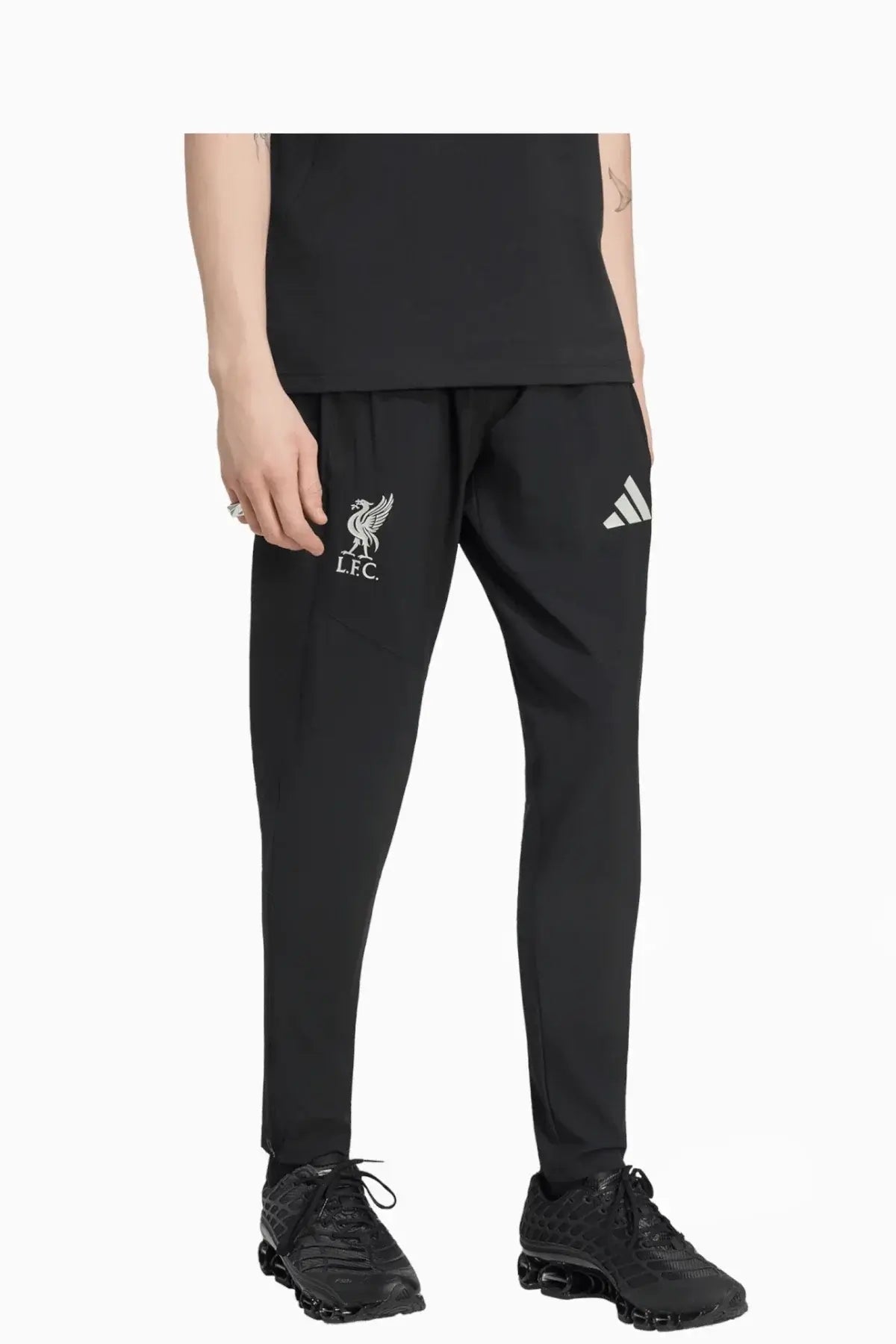 Спортно долнище adidas Liverpool FC 26/27 Tiro Travel (Черен) - KG2894