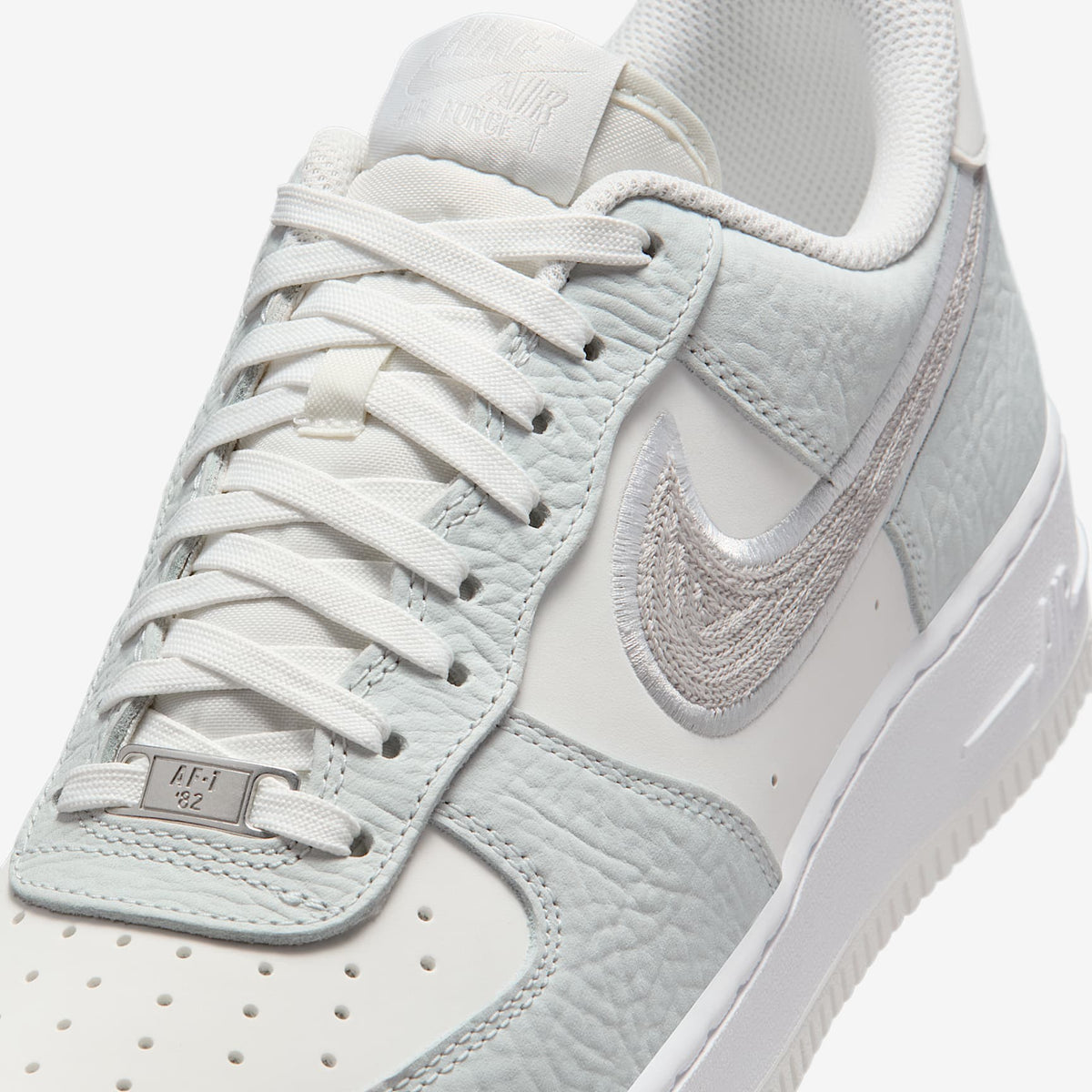 Мъжки маратонки Nike Air Force 1 '07 LV8 Summit White Vast Grey - IB6842-100 – снимка 7