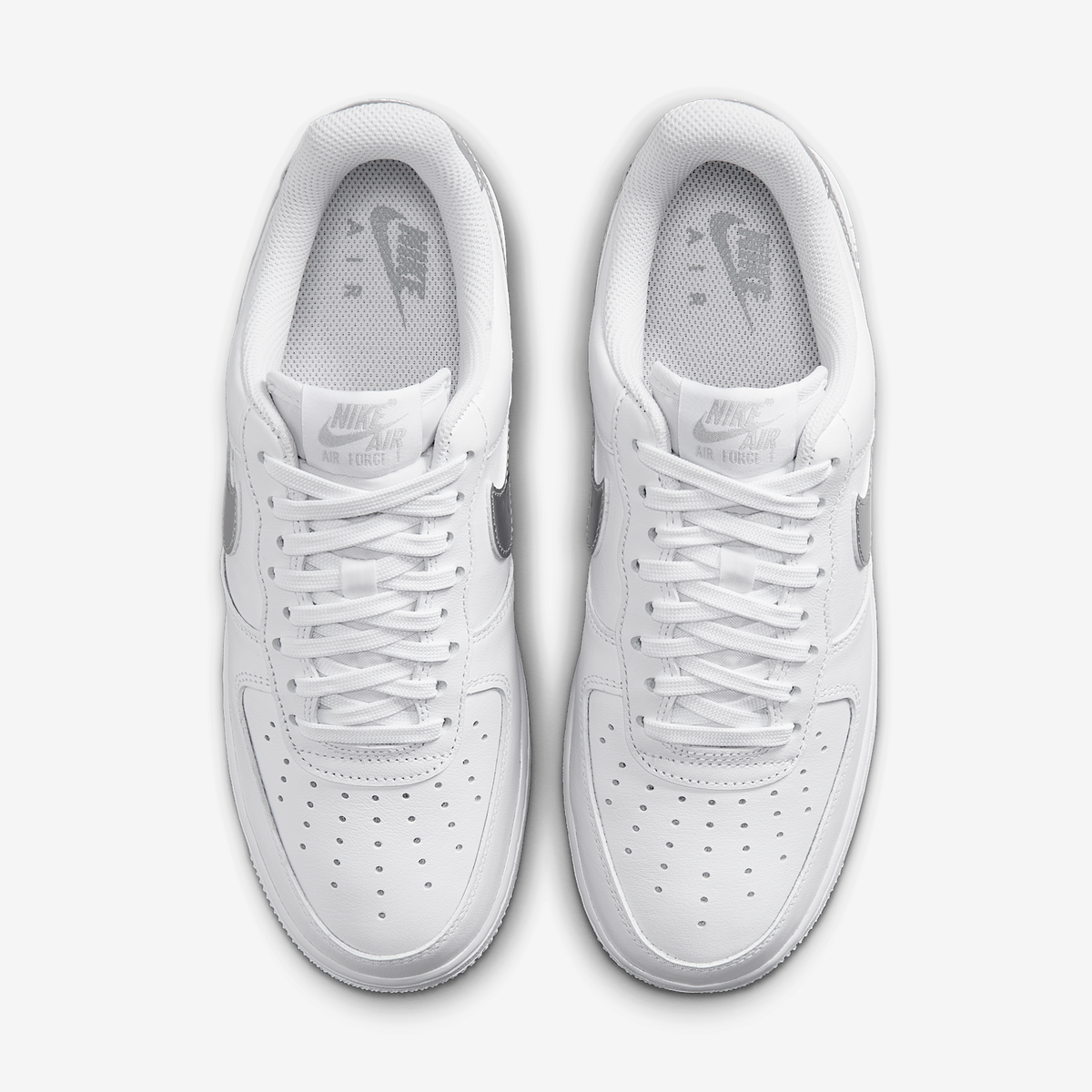 Маратонки Nike Air Force 1 Low '07 SE White Metallic Silver - IV5102-100 – снимка 4