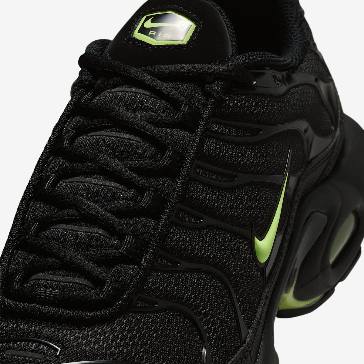 Мъжки маратонки Nike Air Max Plus Black Volt Ice - DM0032-036 – снимка 7
