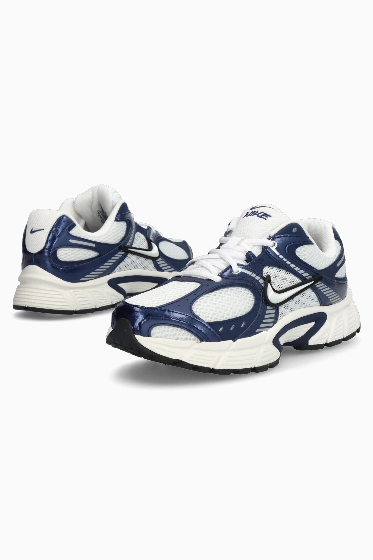 Мъжки маратонки Nike V5 RNR (Бял) - HJ5228-109 – снимка 2