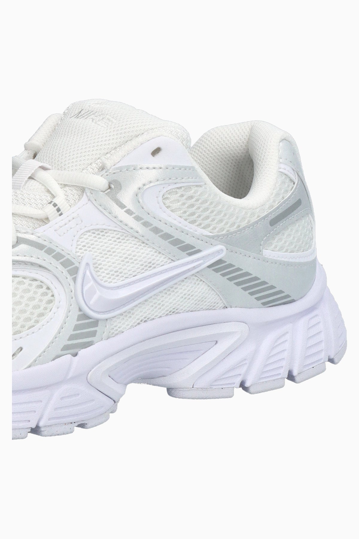Дамски маратонки Nike V5 RNR (Бял) - HQ7901-101 – снимка 5