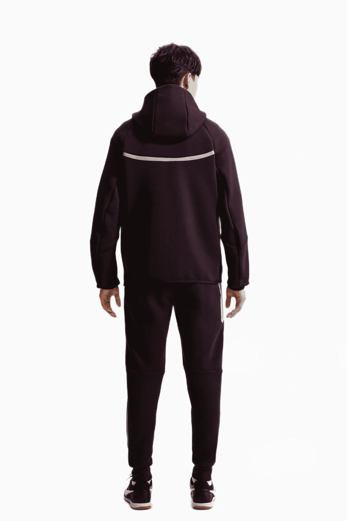 Спортно долнище Nike FC Barcelona 26/27 Tech Fleece (Червен) - IO3644-647 – снимка 2