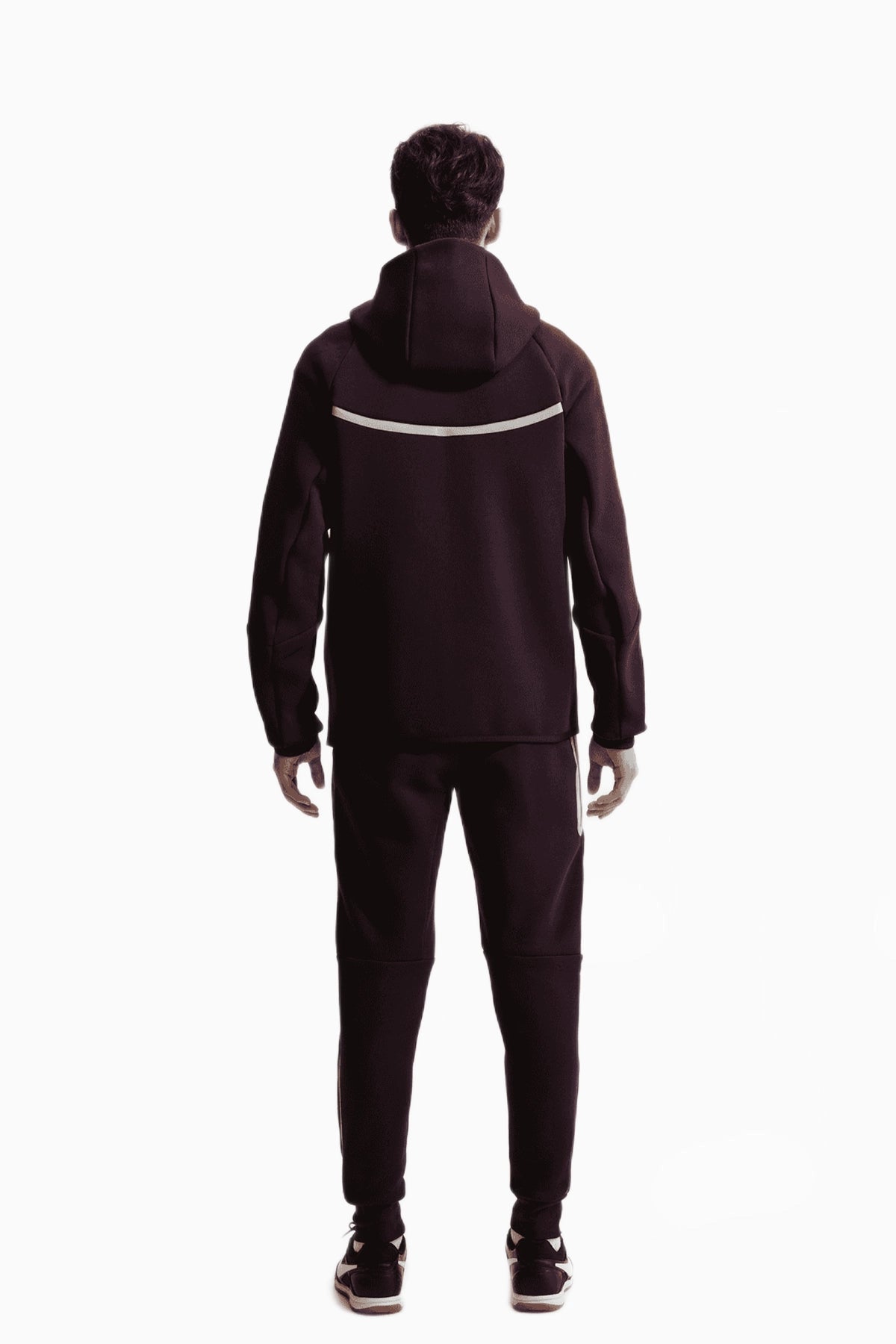Блуза Nike FC Barcelona 26/27 Tech Fleece Windrunner (Червен) - IO3645-647 – снимка 2