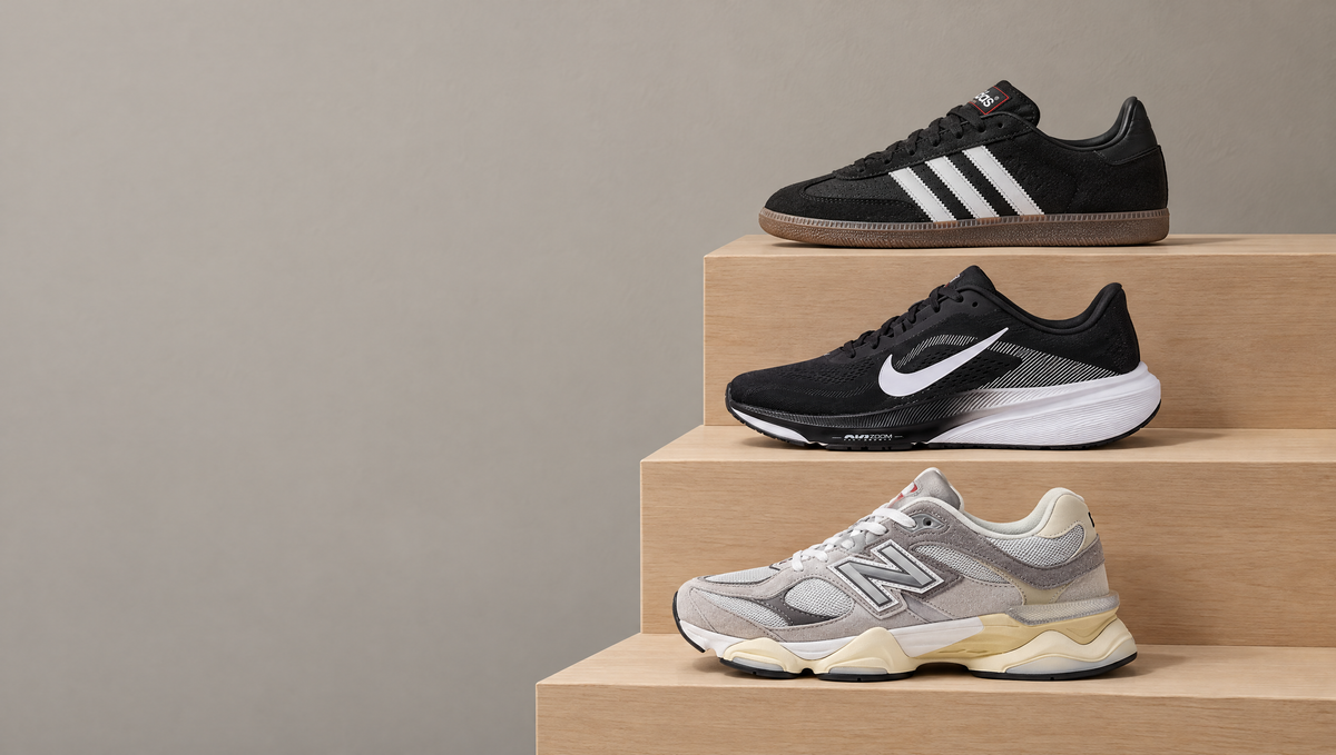 Три модела маратонки на дървени стъпала: adidas Samba, Nike Pegasus 42 и New Balance 9060
