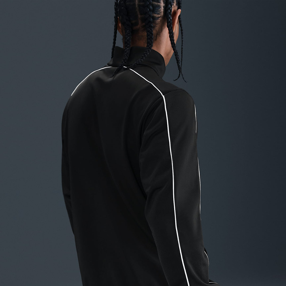 Анцуг Sportswear Club (Черен) - HV1444-010