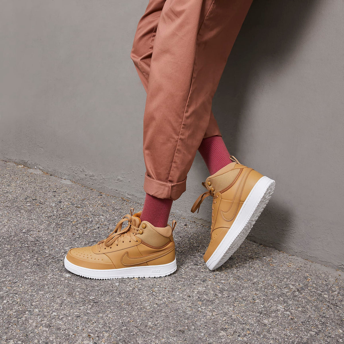 Маратонки Nike Court Vision Mid Winter (Кафяв) - DR7882-700 – снимка 2