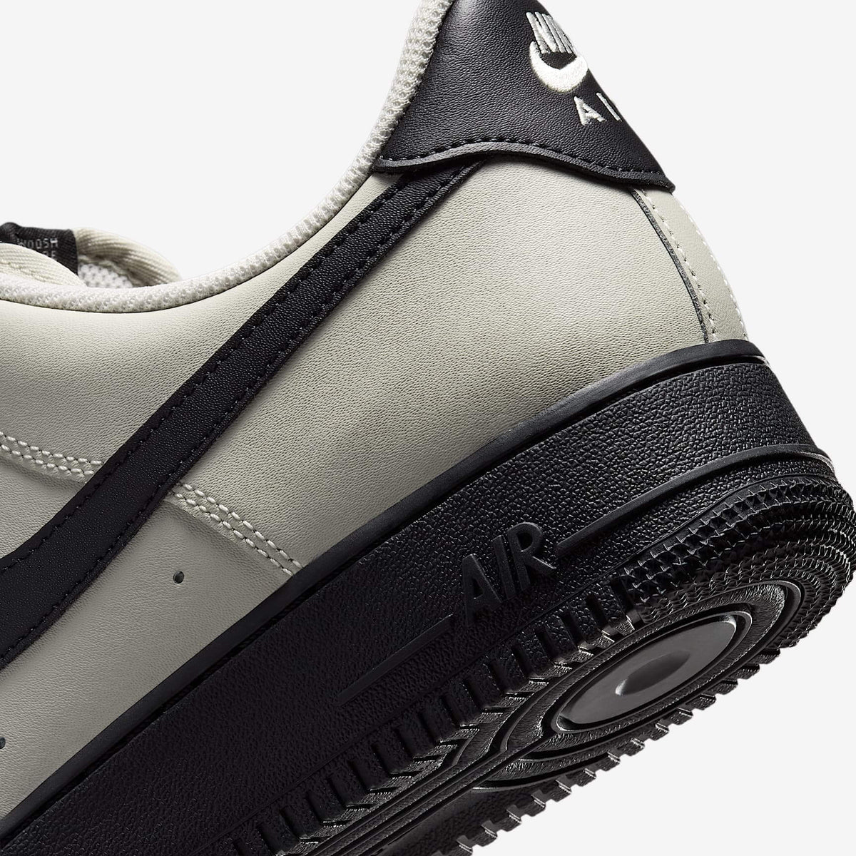 Маратонки Nike Air Force 1 '07 Light Bone Black - FJ4146-005 – снимка 8