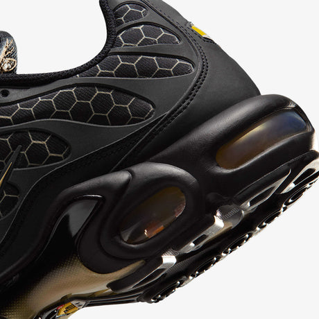 Маратонки Nike Air Max Plus TN Black Honey - IQ0287-010 – снимка 8