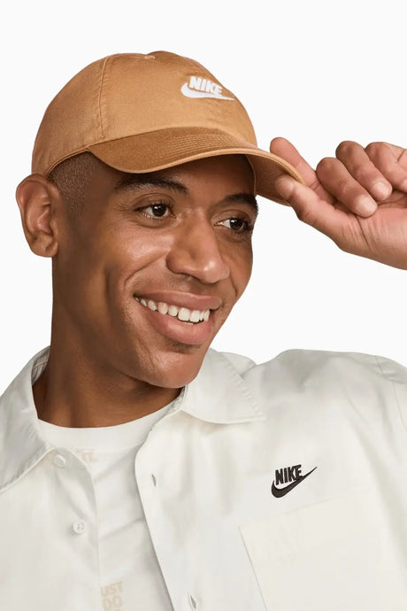 Шапка Nike Club (Кафяв) - FB5368-224 – снимка 3