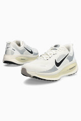 Мъжки маратонки Nike Vomero 18 (Бял) - HM6803-101 – снимка 2