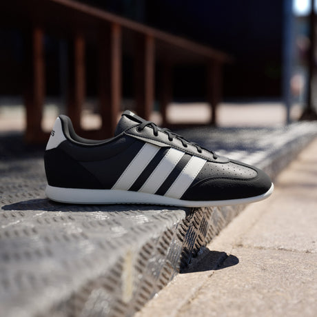 Мъжки маратонки adidas Barreda Lo Core Black Cloud White - HQ7382 – снимка 2
