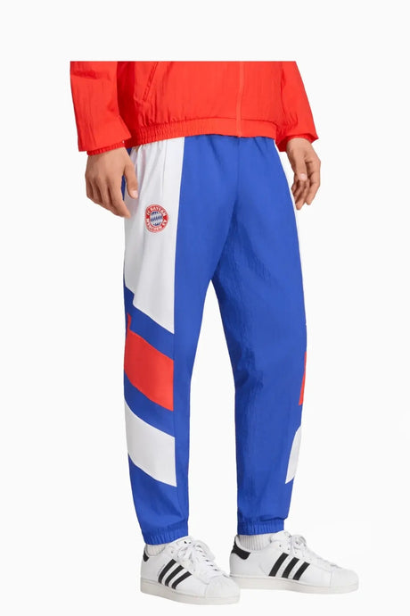 Спортно долнище adidas Originals FC Bayern 26/27 EQT Track (Син) - KG2293