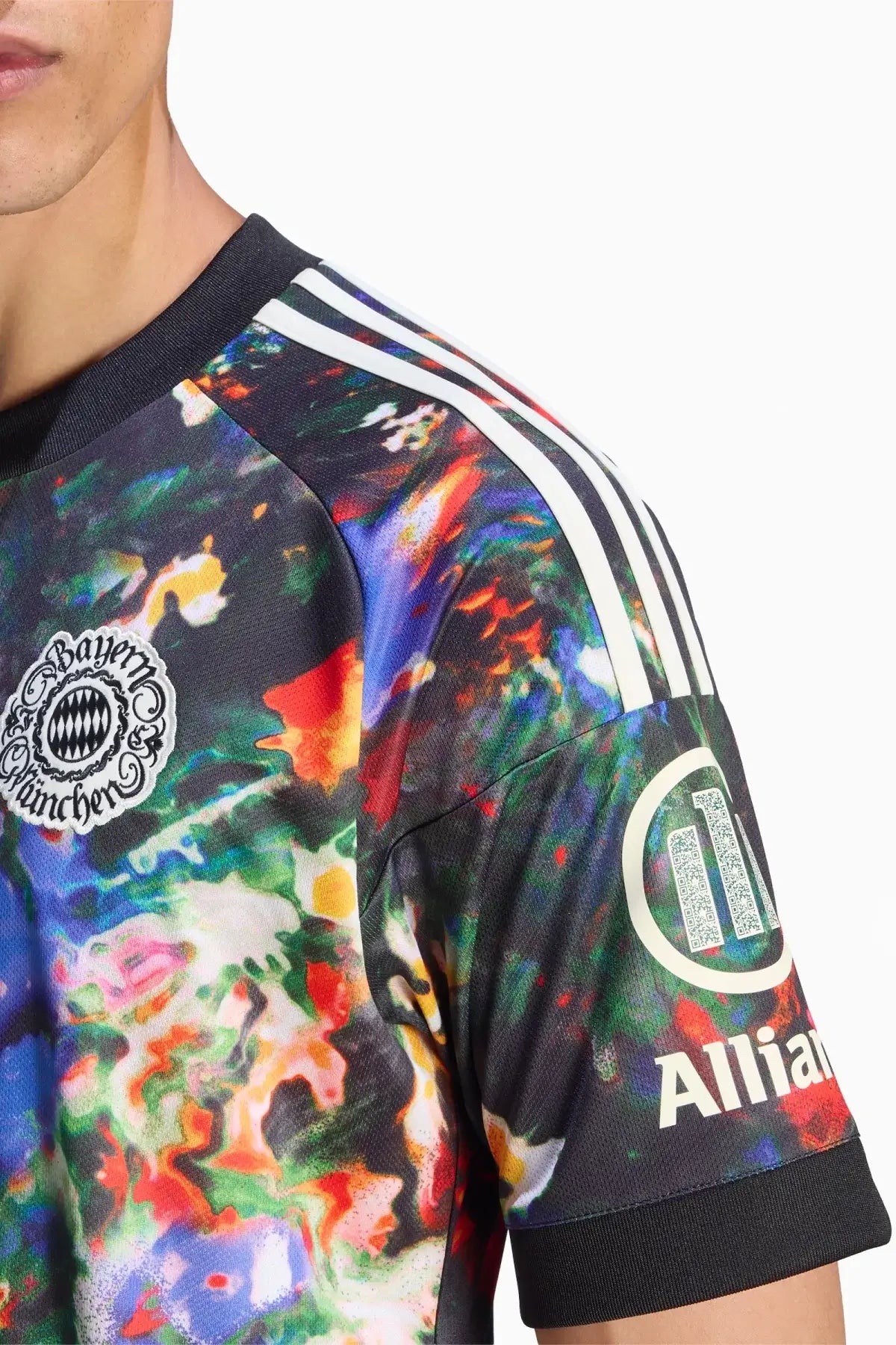 Тениска adidas Originals FC Bayern 26/27 Wiesn (Многоцветен) - KQ6516 – снимка 4