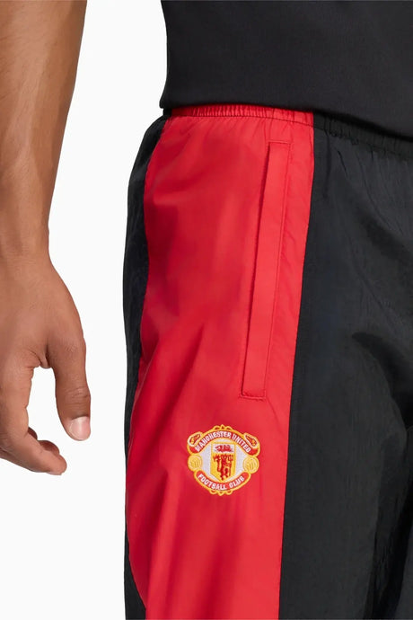 Спортно долнище adidas Originals Manchester United 26/27 EQT Track (Черен) - KH4828 – снимка 3