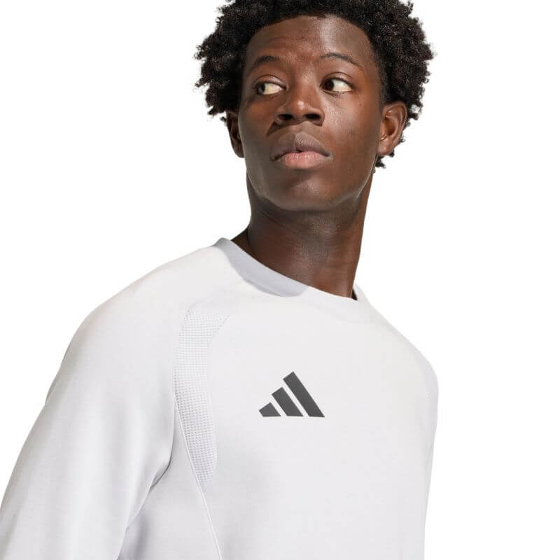 Мъжка блуза adidas Tiro 26 Travel Crew (Бяла) - KD3323 – снимка 5