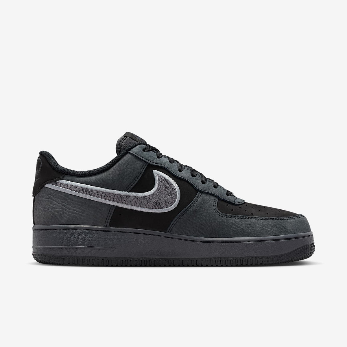 Мъжки маратонки Nike Air Force 1 '07 LV8 Black Smoke Grey - IB6842-002 – снимка 3