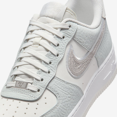 Мъжки маратонки Nike Air Force 1 '07 LV8 Summit White Vast Grey - IB6842-100 – снимка 7
