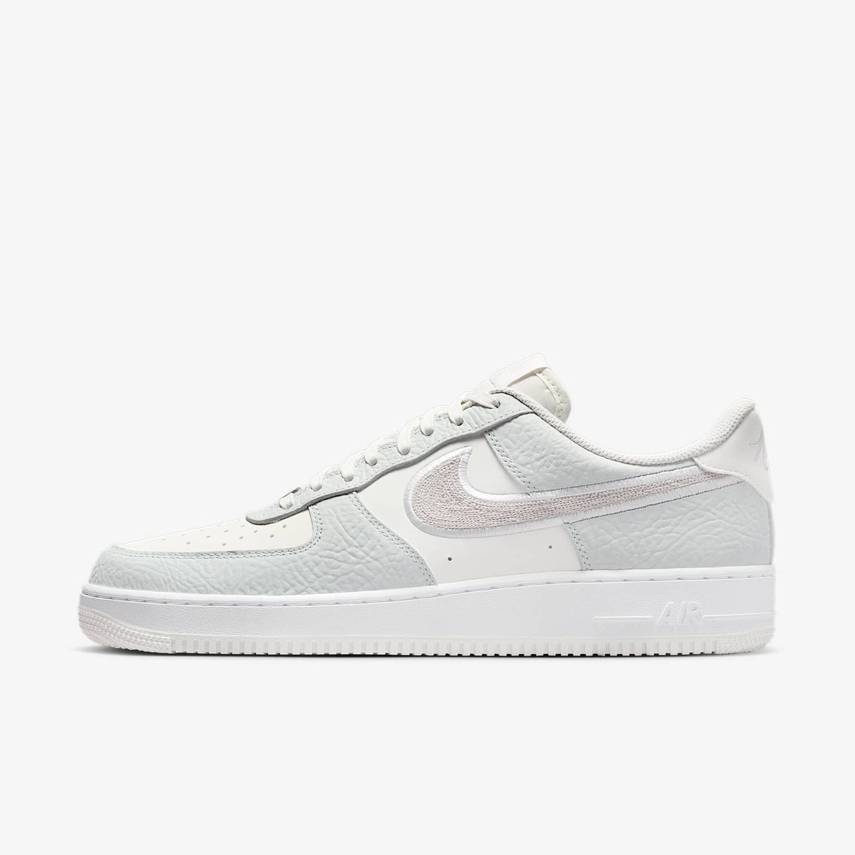 Мъжки маратонки Nike Air Force 1 '07 LV8 Summit White Vast Grey - IB6842-100
