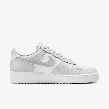 Мъжки маратонки Nike Air Force 1 '07 LV8 Summit White Vast Grey - IB6842-100 – снимка 3
