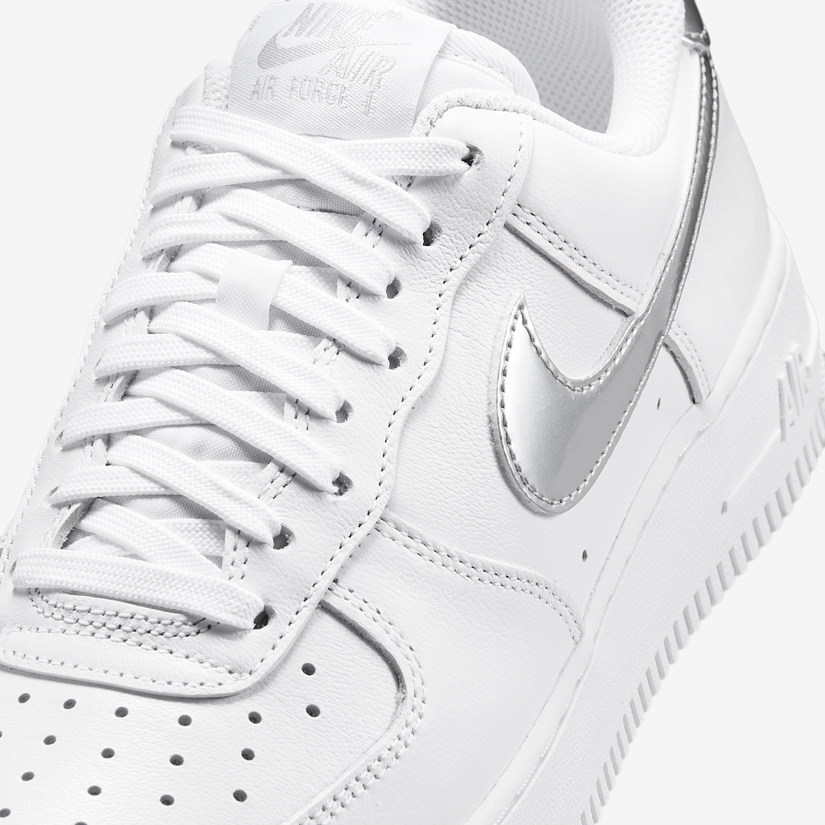 Маратонки Nike Air Force 1 Low '07 SE White Metallic Silver - IV5102-100 – снимка 7