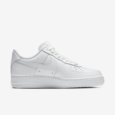 Дамски маратонки Nike Air Force 1 '07 (Бял) - DD8959-100 – снимка 3