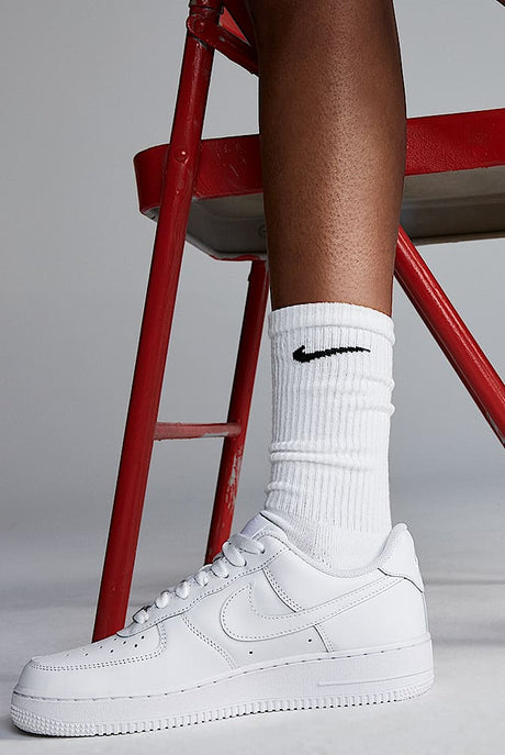 Дамски маратонки Nike Air Force 1 '07 (Бял) - DD8959-100 – снимка 13
