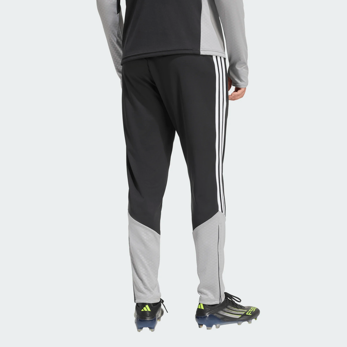 Мъжко долнище TIRO 26 VIP PANT COMPETITION - JX4259