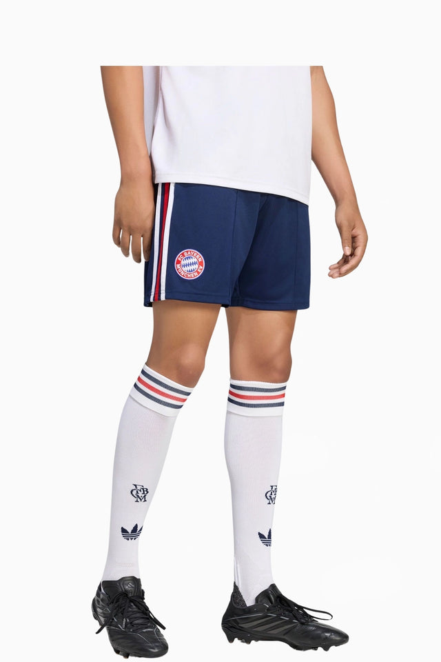 FC Bayern Originals 26/27 Като Домакин шорти JZ3057