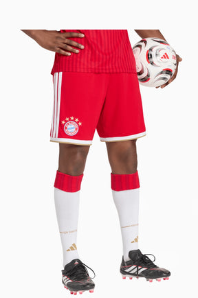FC Bayern 26/27 Като Домакин шорти JZ3060