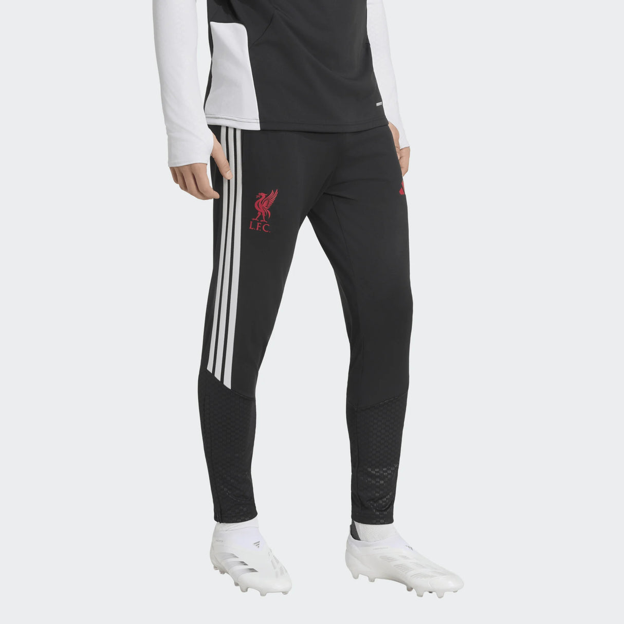 Мъжки спортен екип LIVERPOOL F.C TIRO 26 COMP - KB5774 / KB5741