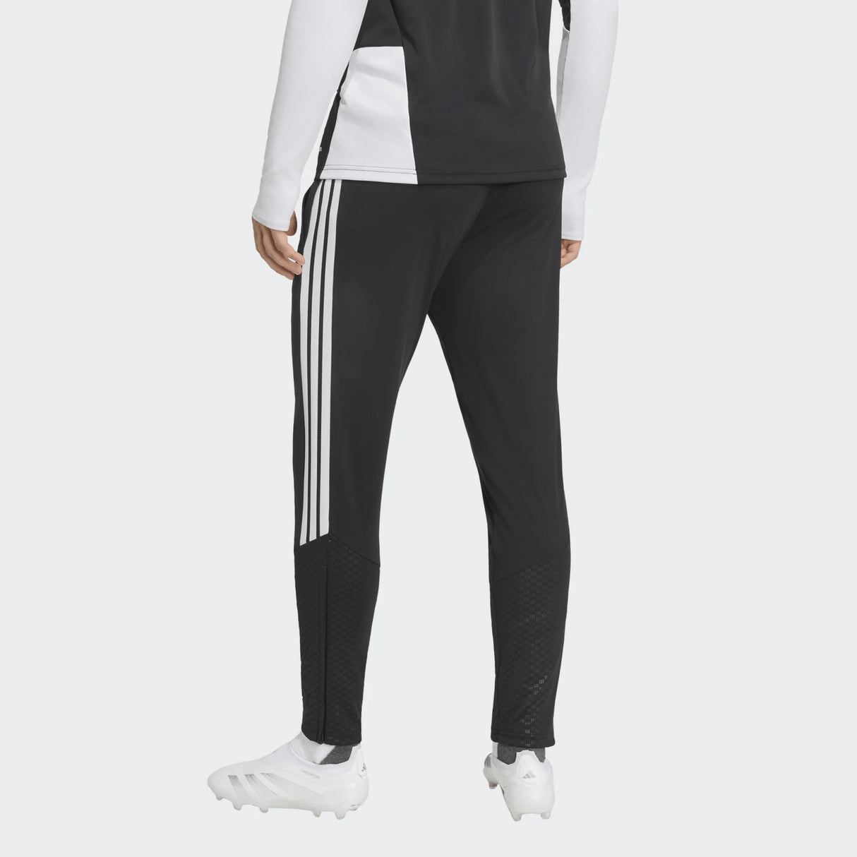 Мъжки спортен екип LIVERPOOL F.C TIRO 26 COMP - KB5774 / KB5741