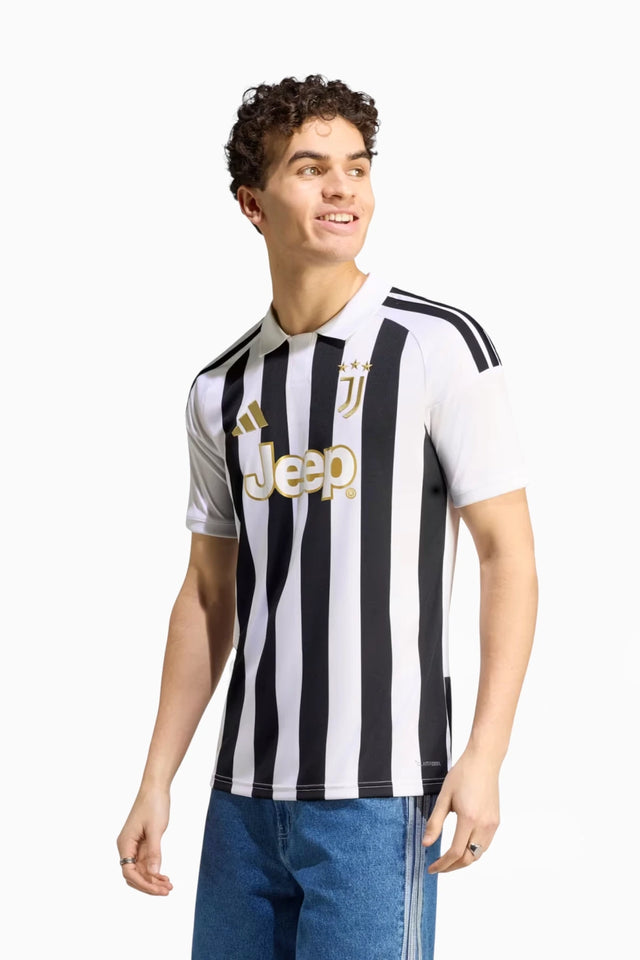 Juventus 26/27 Домакин Replica KC2285