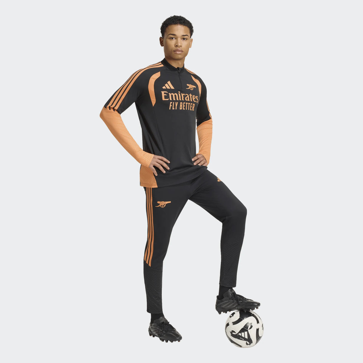 Мъжки спортен екип ARSENAL F.C. TIRO 26 TR - KC2417 / KB9999